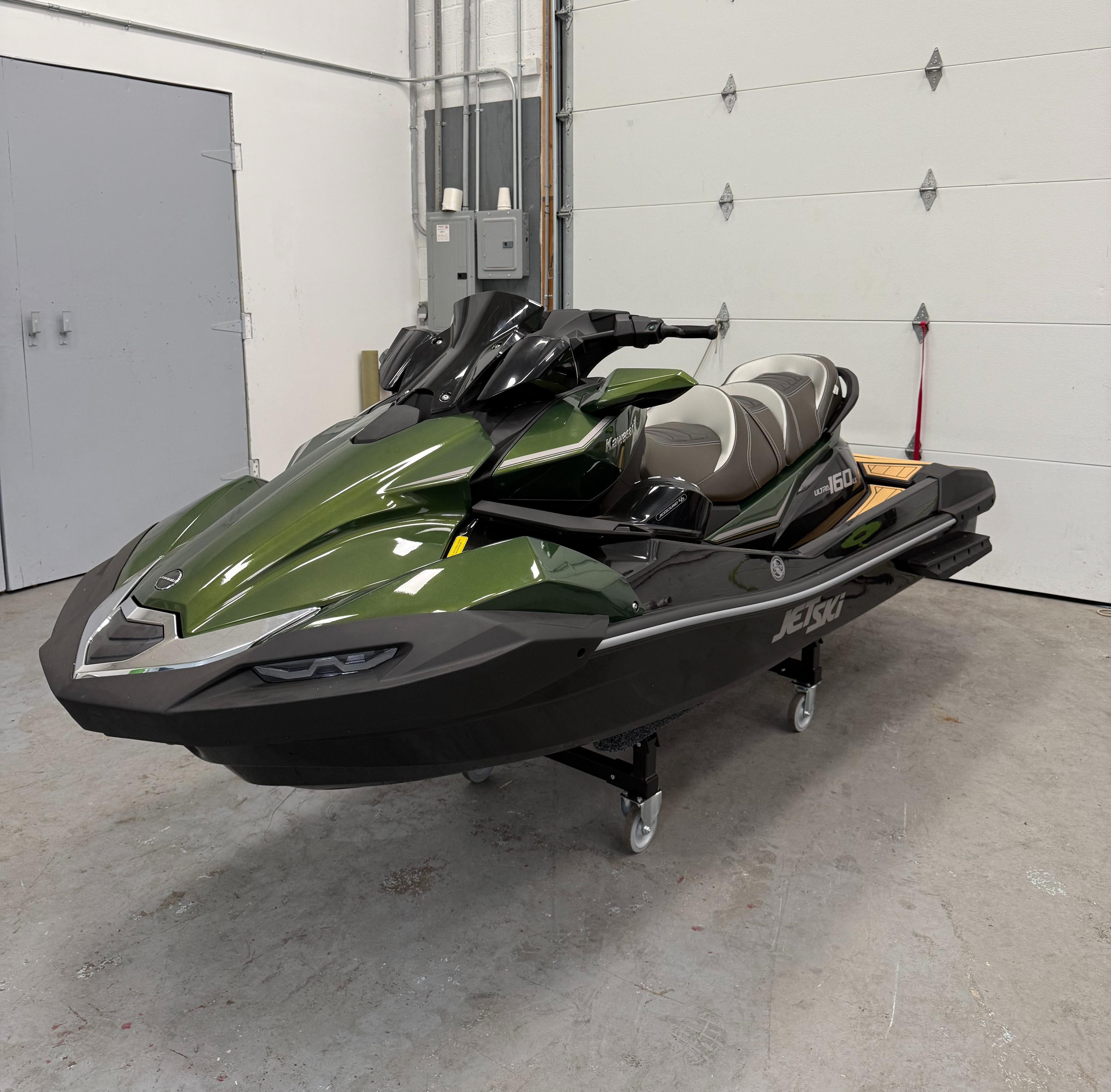 2025 Kawasaki ULTRA 160 LX