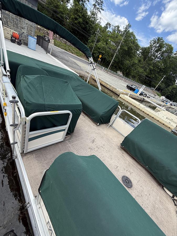Used 2004 Godfrey Sweetwater Challenger 200ES