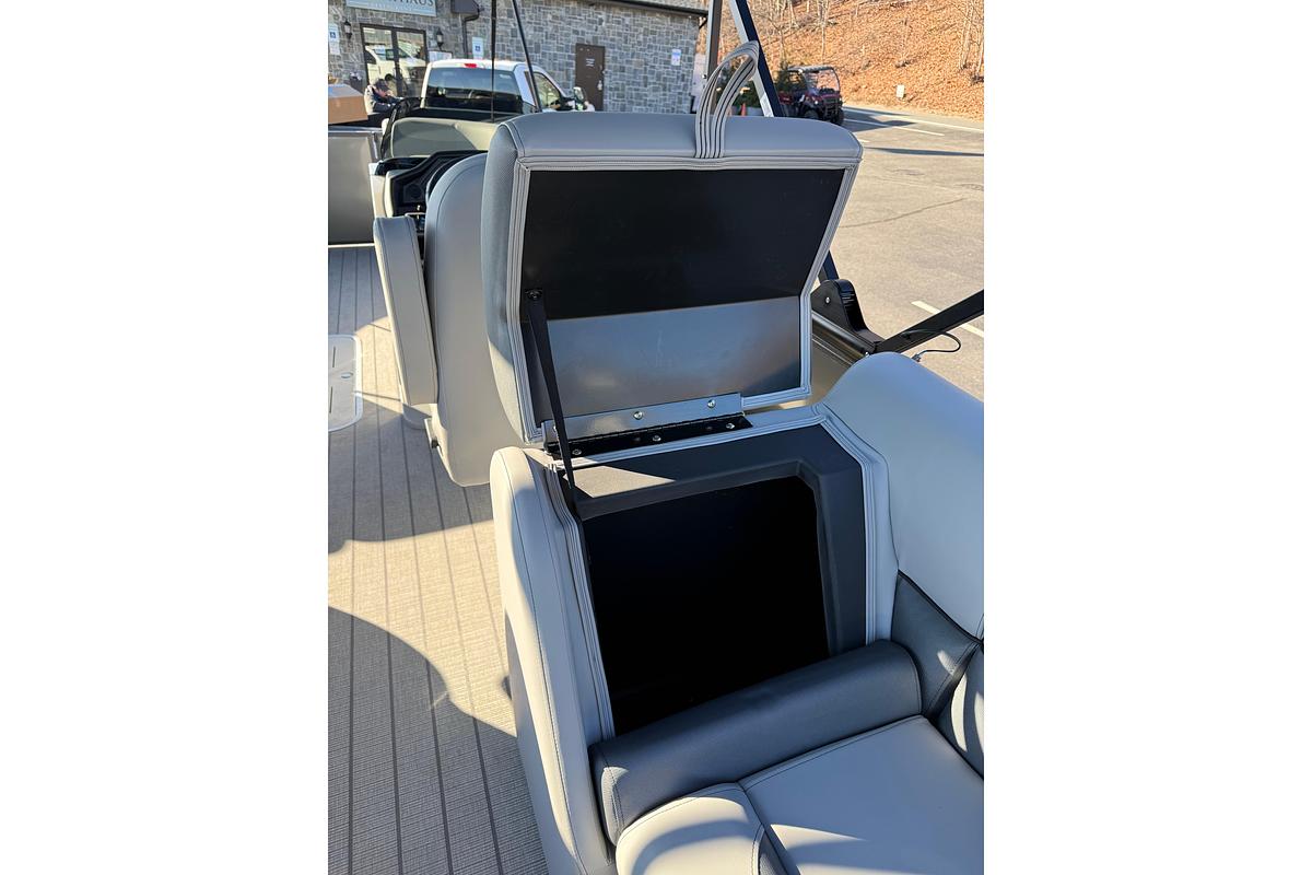 2026 Bentley Pontoons Legacy 223 Navigator