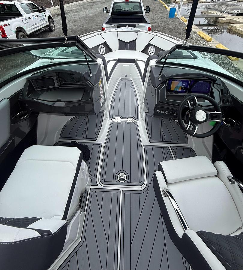 2025 Monterey 238SS Super Sport