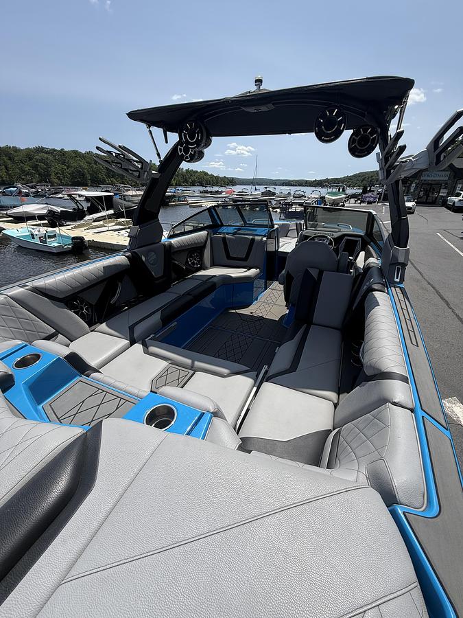 Used 2019 Tige ZX5