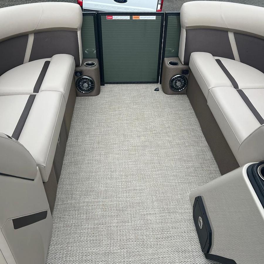 2025 Crest Classic 220 SLC