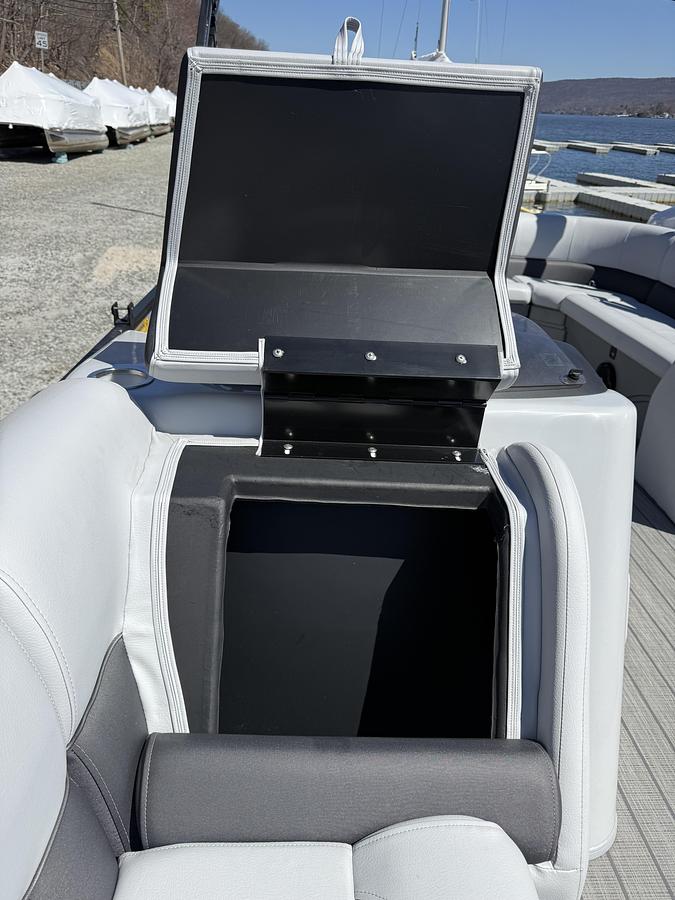 Used 2024 Bentley Pontoons 203 Legacy Cruise XL