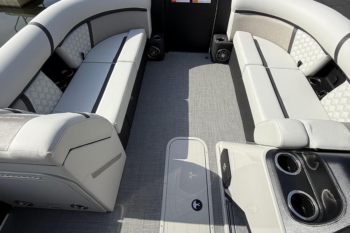 2026 Crest Conquest 230 SLSC