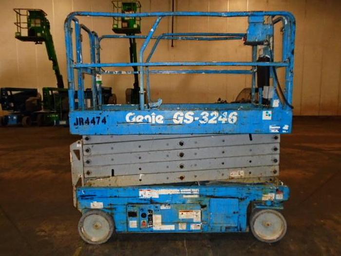 Used 2012 GENIE GS-3246 2WD DC Scissor Lift