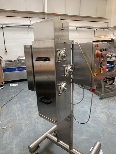 Used Cove Equipment pulled pork machine