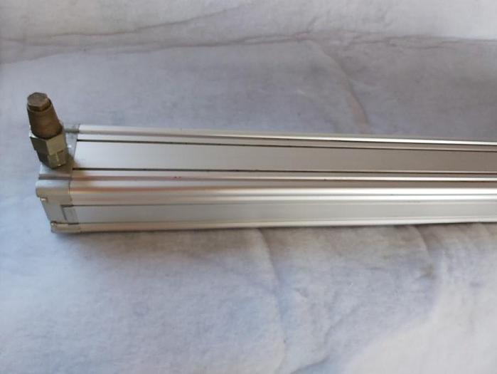 Usato Cilindro pneumatico, DNC-125-1100-P-A, max 10 bar, Festo, usato