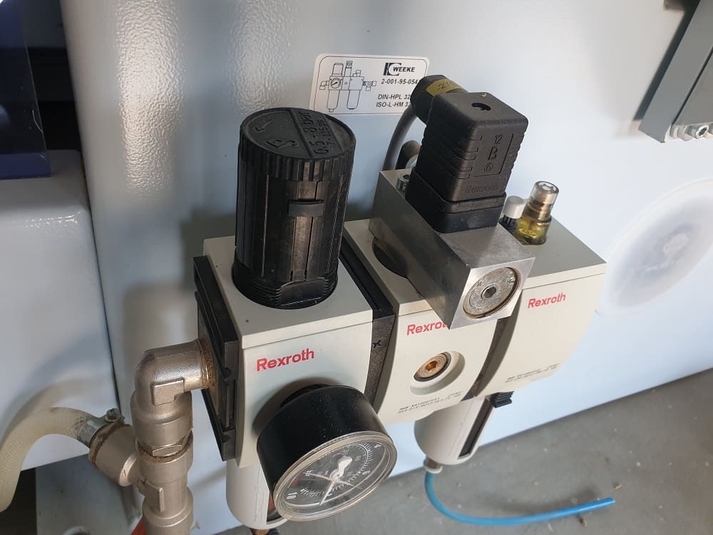 Used Cosign Graphics Systems - CNC Machining Centers - 2008