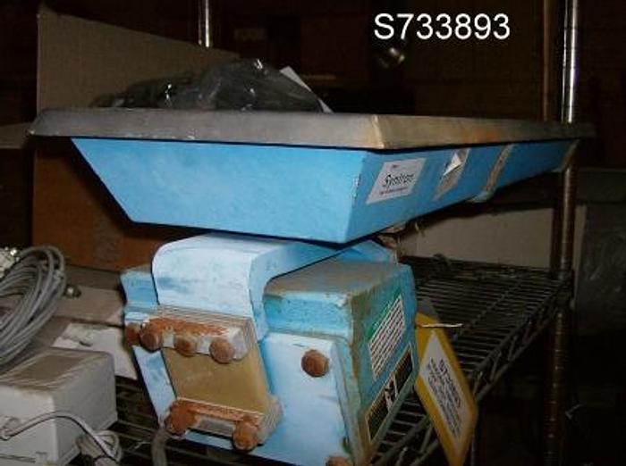 Used Feeder, Vibratory, 6" X 24", S/st, Syntron, No Controller #S733893