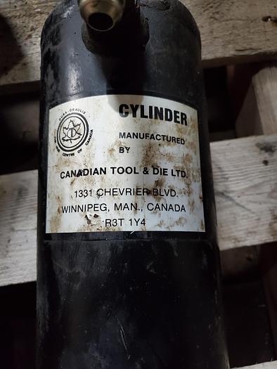 Used CTD Hydraulic Cylinder R3T 1Y4 (OB)