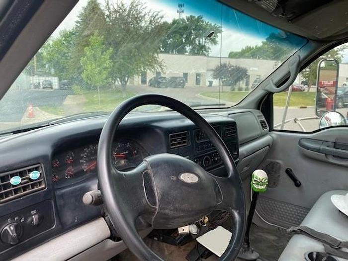 Used 2001 Ford F750 Terex BT3400 Crane Truck - M74771