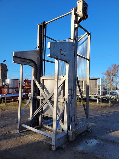 Used Wywrotnica skrzynio-palet z bunkrem zasypowym firma "Dodman"