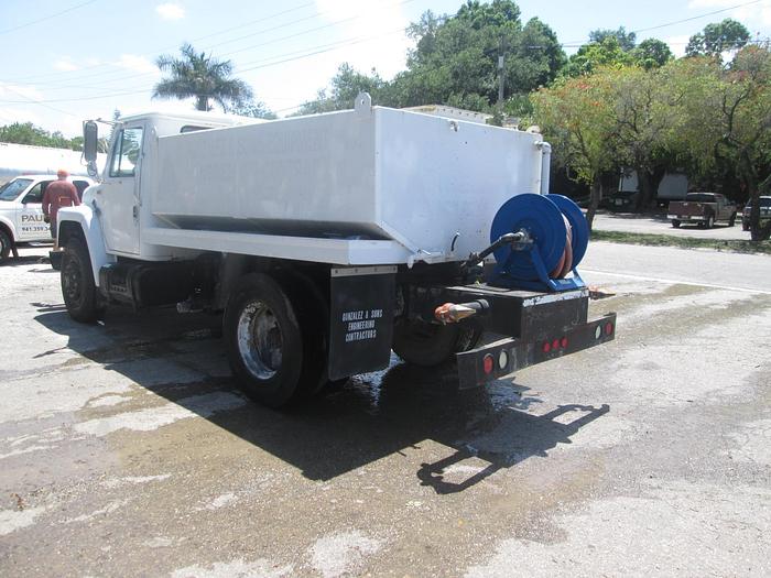 Used 1986 GMC S1700 Water Truck