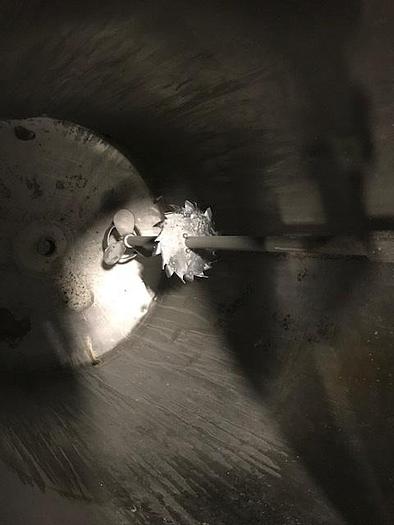 Used 75 GALLON TANK 25" DIA. X 37" STRAIGHT SIDE WITH AGITATOR