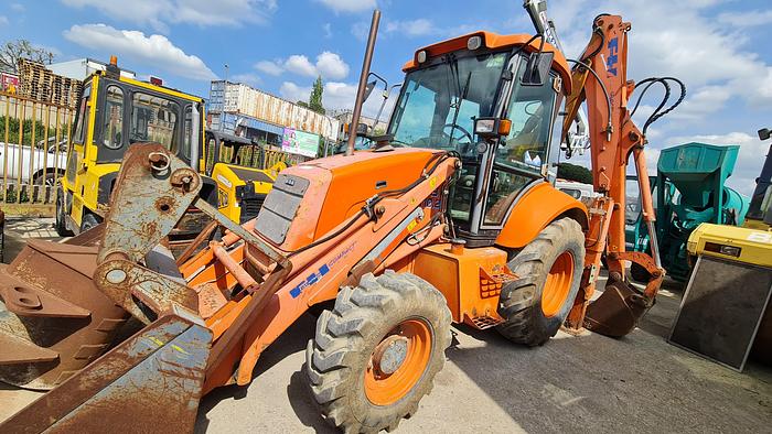 Usato Terna Gommata 2001 Fiat-Hitachi FB 110.2