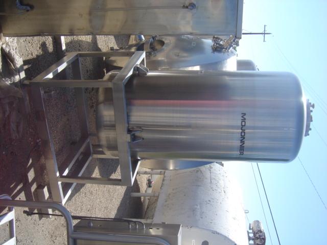 Usado 220 GALLON PRESSURE TANK. MOJONNIER SERIAL 5679