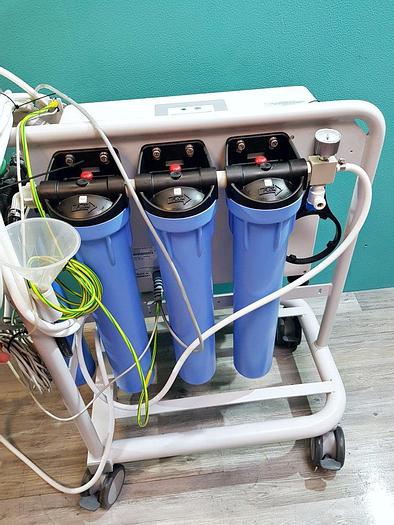 Used Fresenius AquaUNO Umkehrosmoseanlage mit Standard-Vorfilterträger