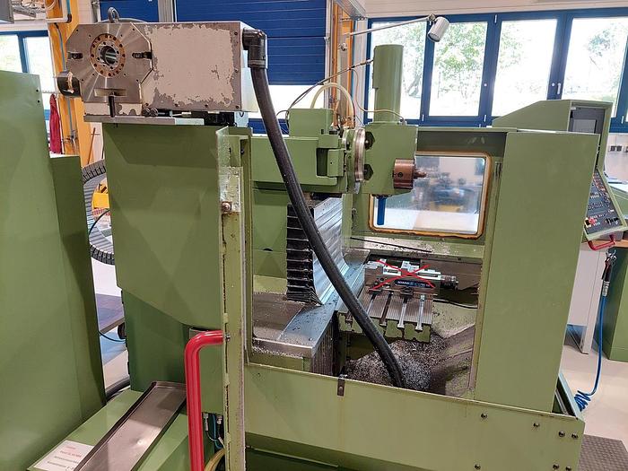 Gebraucht CNC Universal-Werkzeugfräs- und Bohrmaschine HERMLE UWF 600H