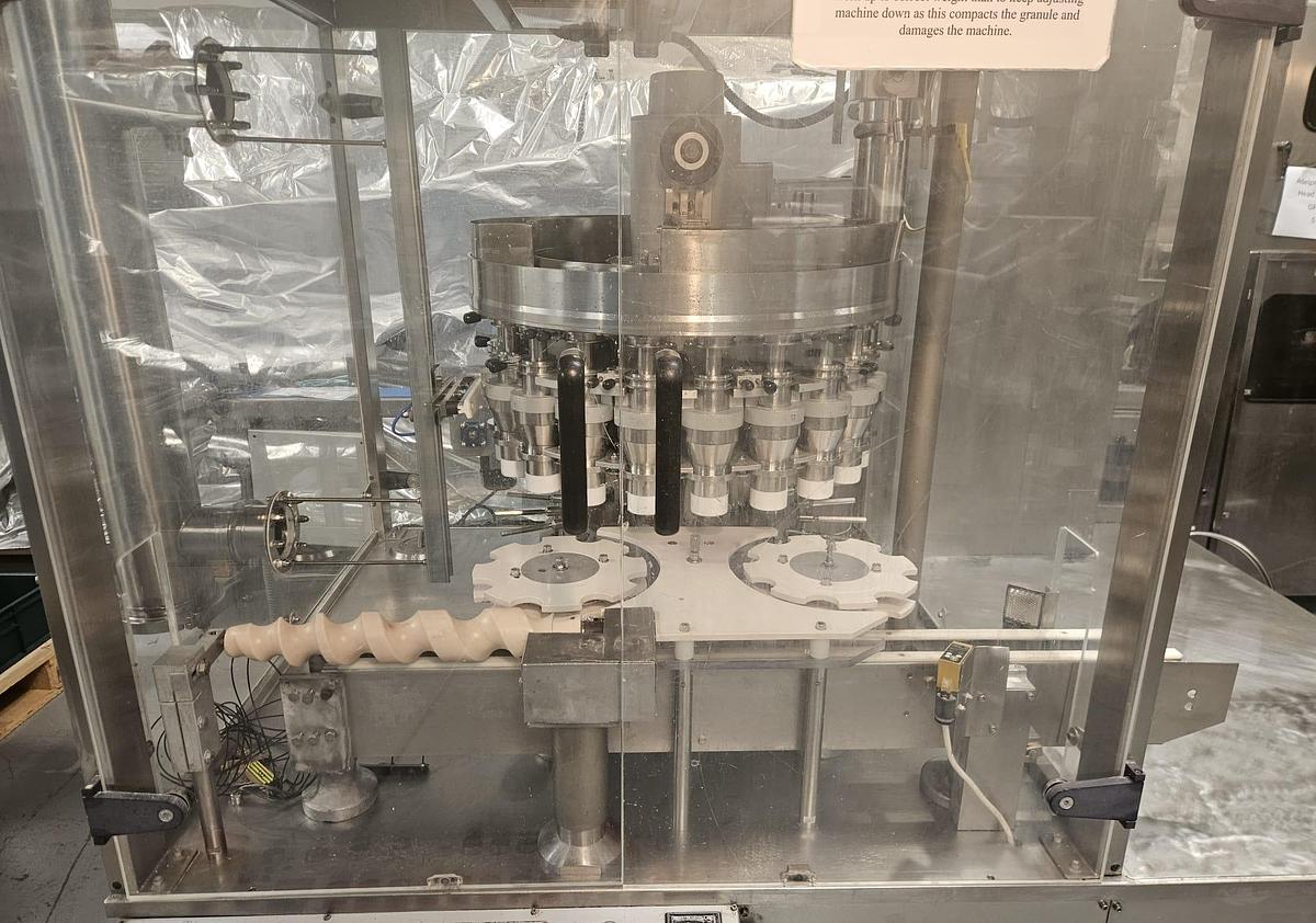 Used Macofar F3 PC Powder Filler