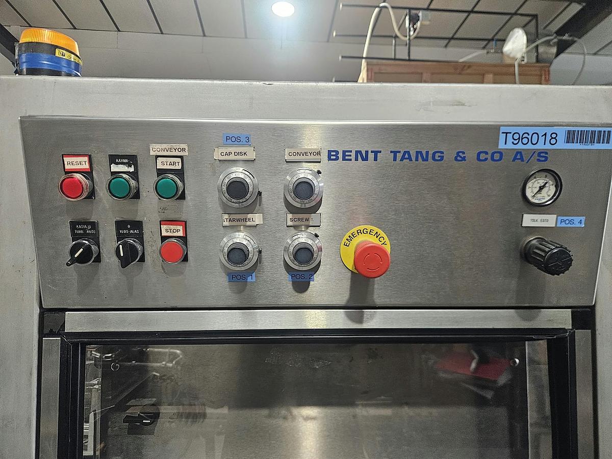 Used Weiss Single Head Screw or Push on Capper
