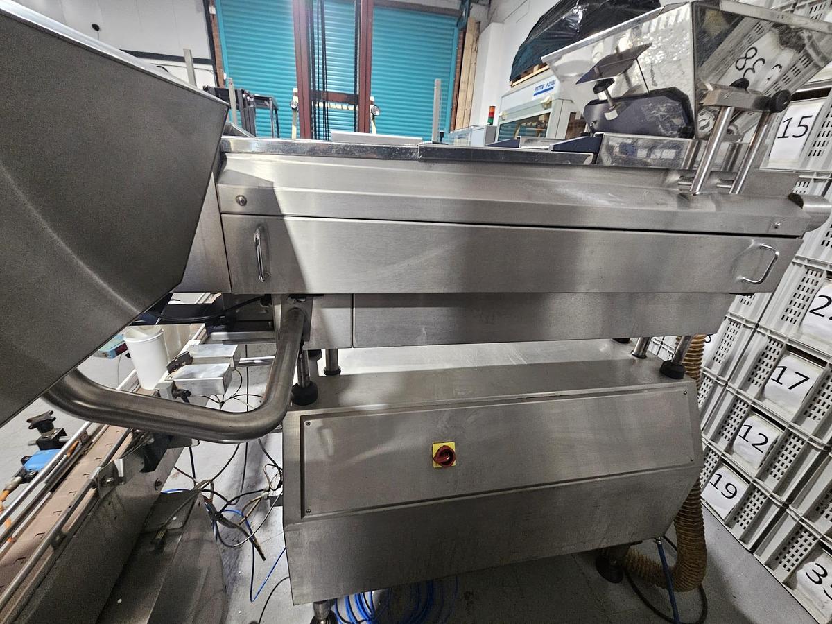 Used Swiftpack 12 Lane Tablet Counter