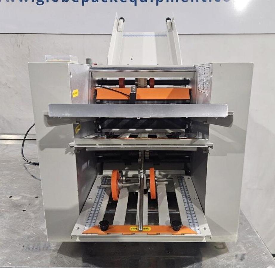 Used Hualian ZE-9B4 Paper Folding Machine