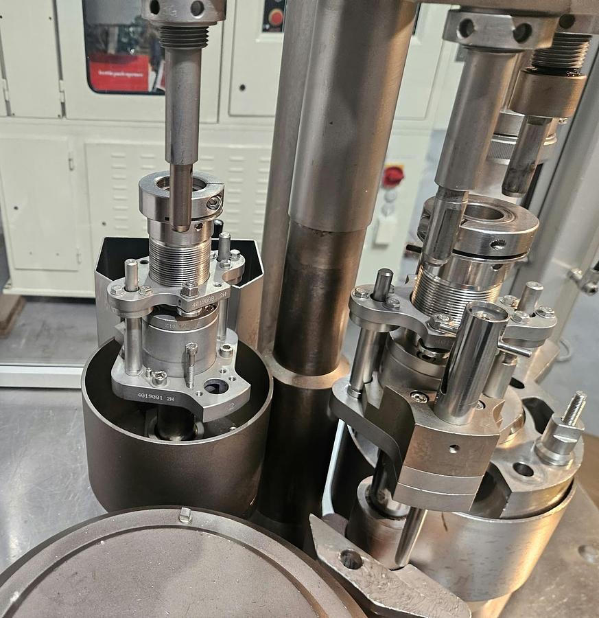 Used IMA Zanasi 6F Capsule Filler