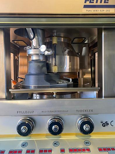Used Fette P2100 Tablet Press