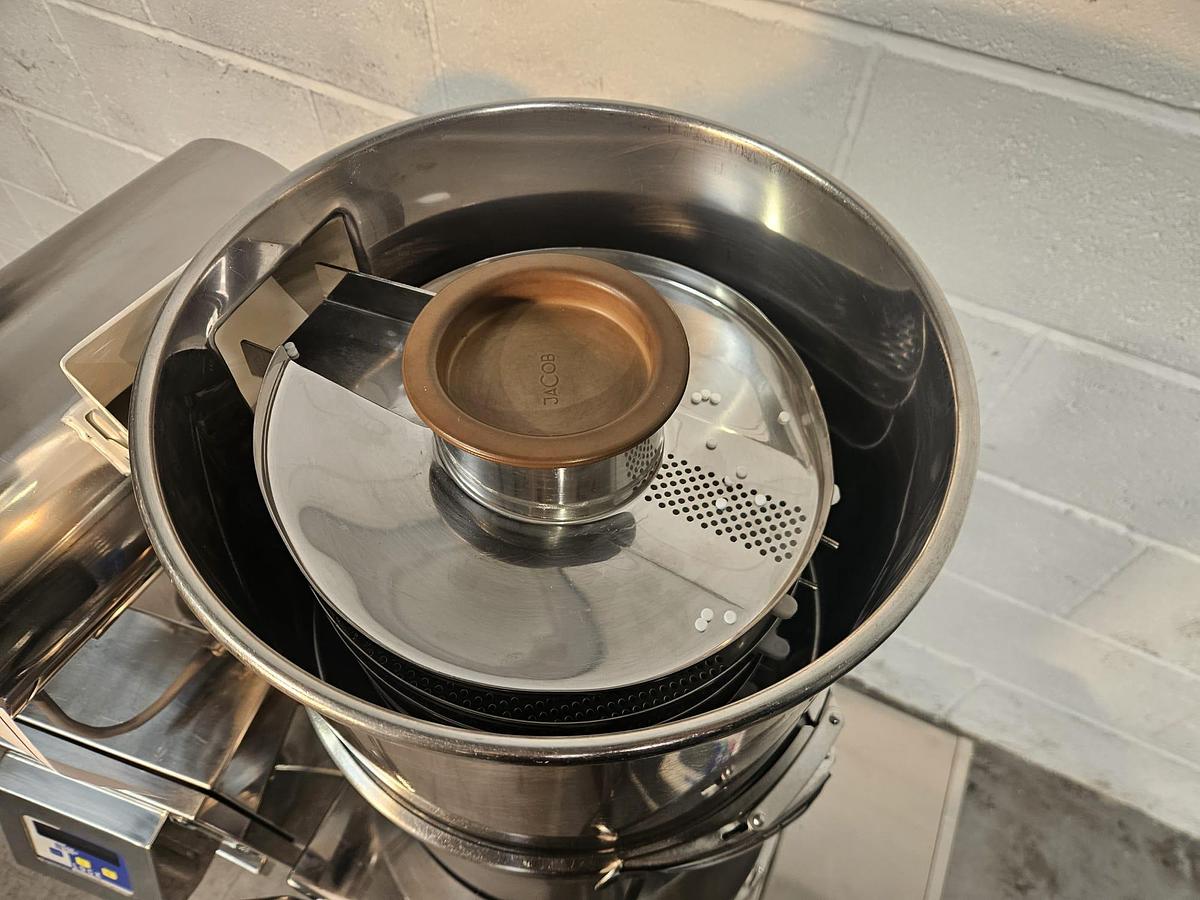 Used Pharmatec Combi 500 LI Deduster & Metal Detector