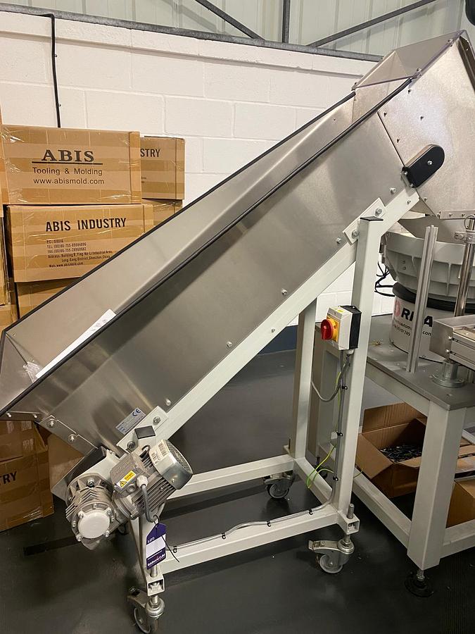 Used Huxley Bertram Razor Blade Assembly Machine