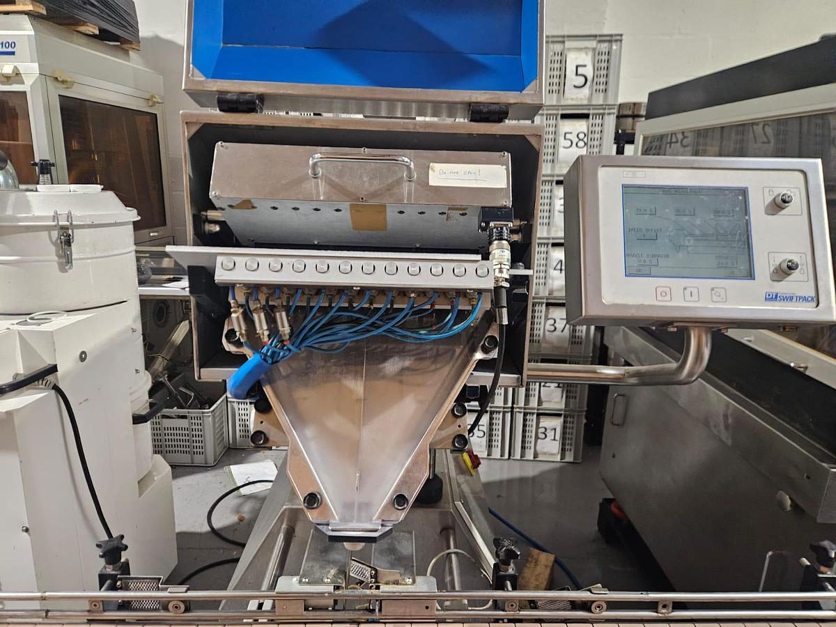 Used Swiftpack 12 Lane Tablet Counter