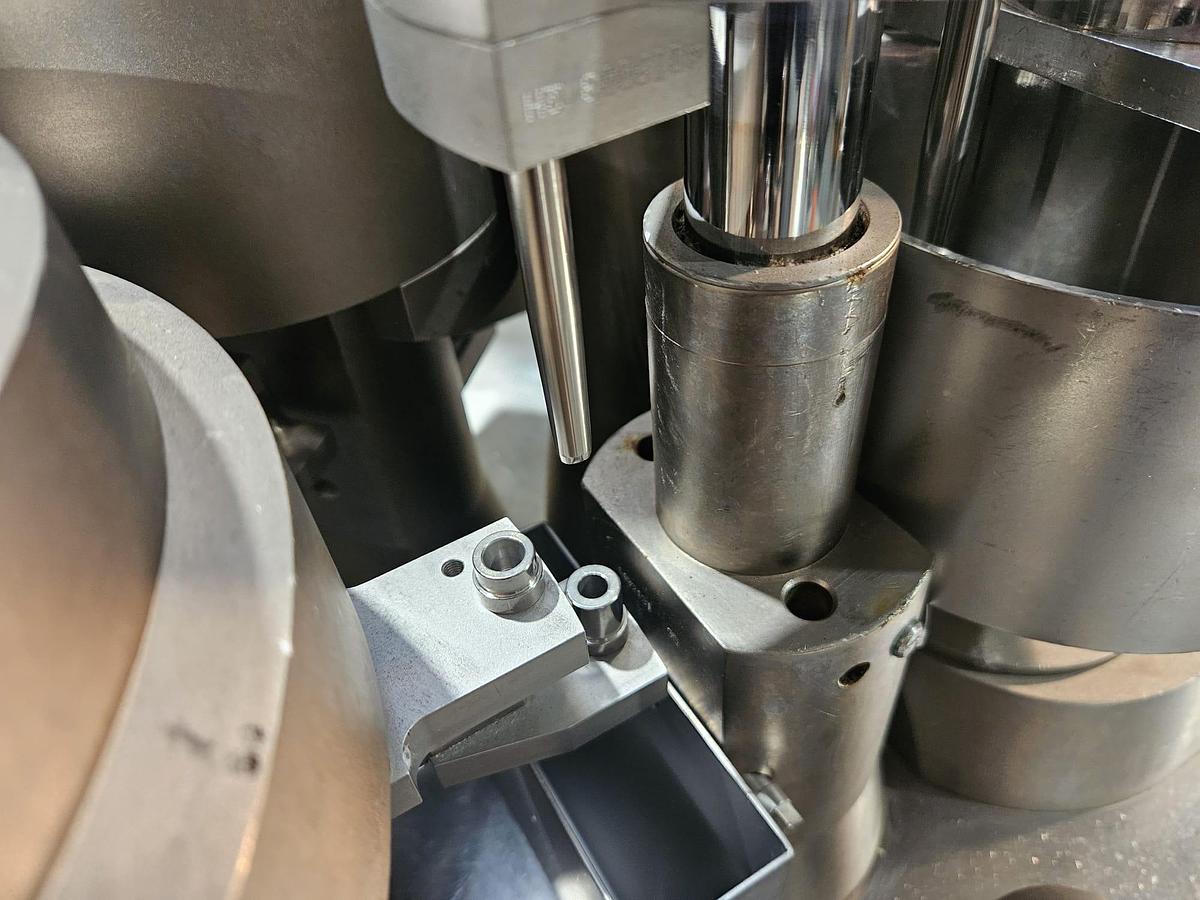 Used IMA Zanasi 6F Capsule Filler