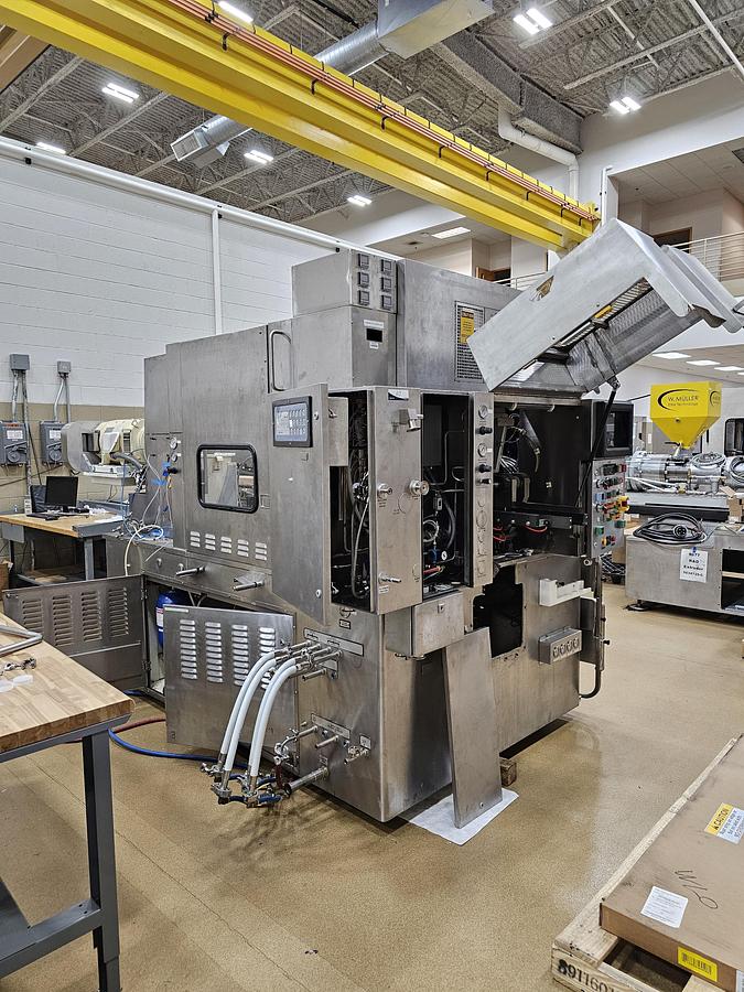 Used Weiler 624 Blow/Fill/Seal SVP Machine