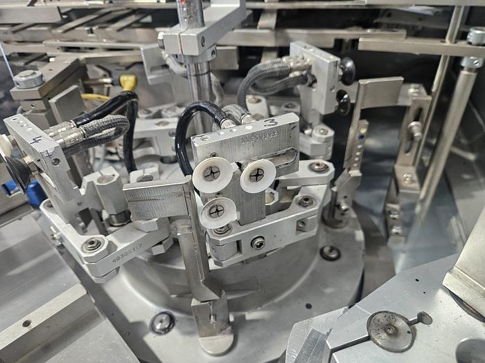 Used CAM AVC Vertical Cartoner