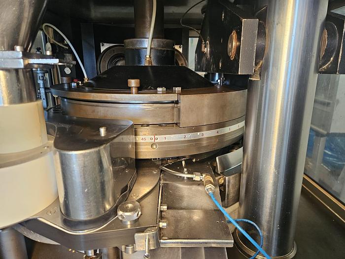 Used Manesty Novapress Rotary Tablet Press