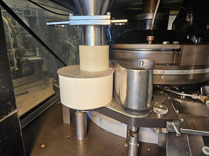 Used Manesty Novapress Rotary Tablet Press