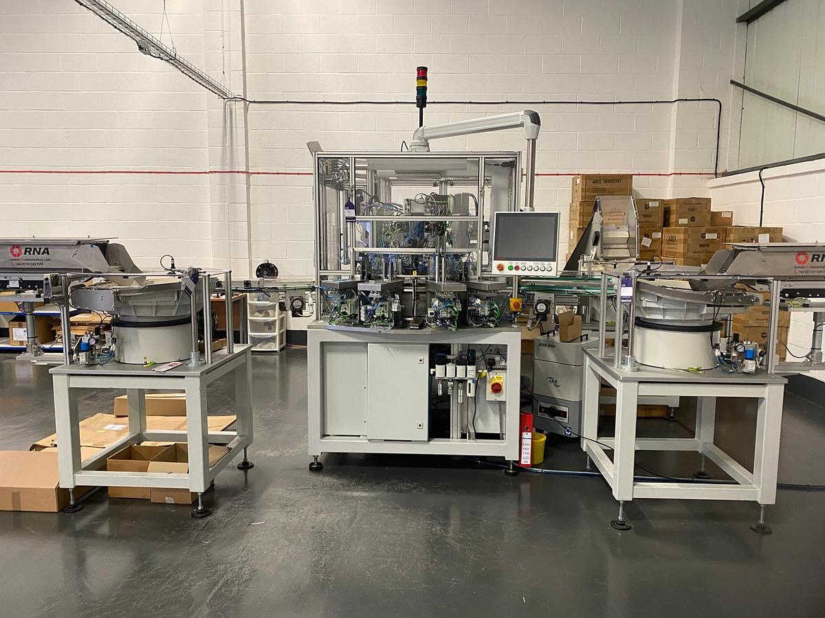 Used Huxley Bertram Razor Blade Assembly Machine