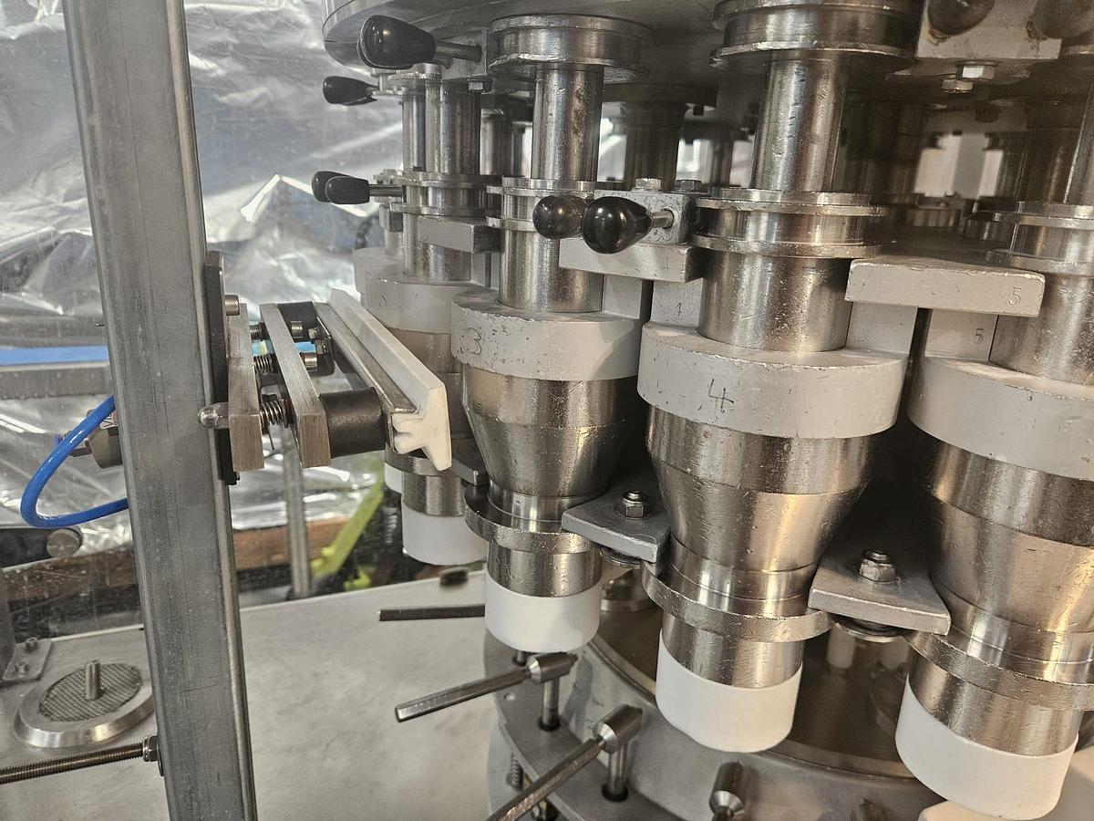 Used Macofar F3 PC Powder Filler