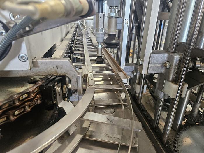 Used CAM AVC Vertical Cartoner