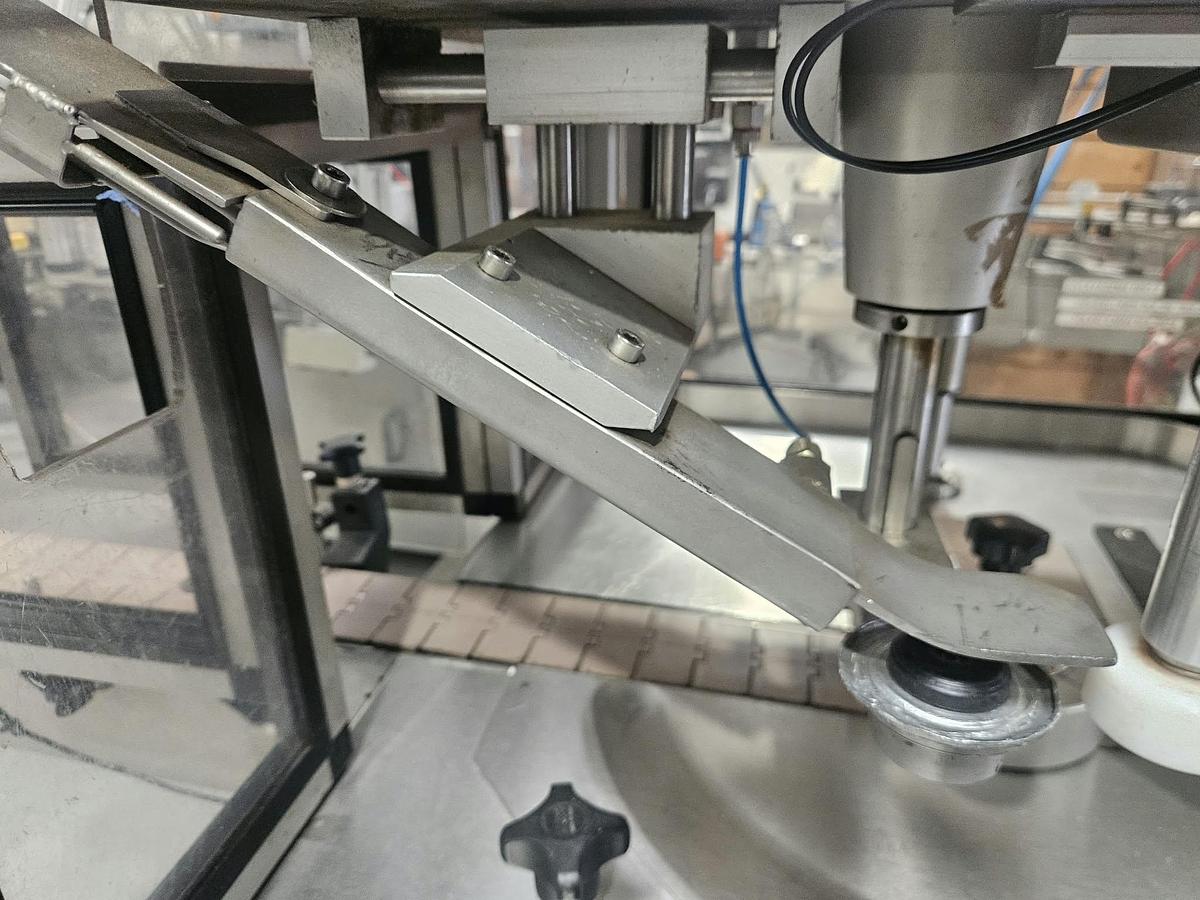 Used Weiss Single Head Screw or Push on Capper