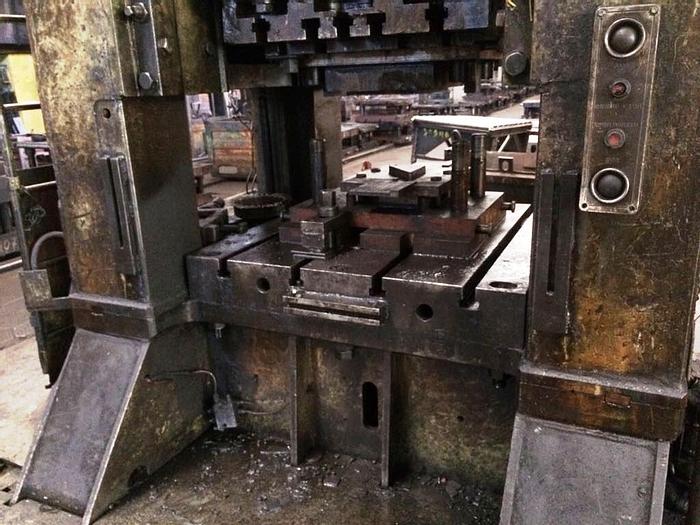 Used Press Trimming K2538