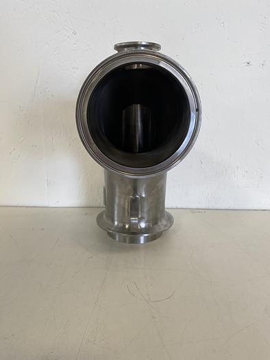 Used Stainless Steel 4-way Elbow w/ 4" & 1 1/2" Sanitary Fitting to 3" & 4 1/2" OD