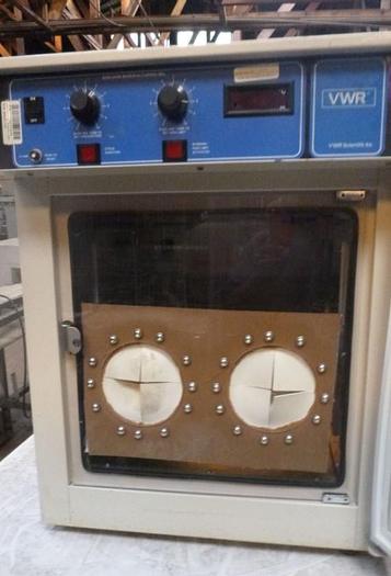 Used Oven, VWR, Shel-Lab, Incubator, Mdl 1520, 15" x 15" #S743501