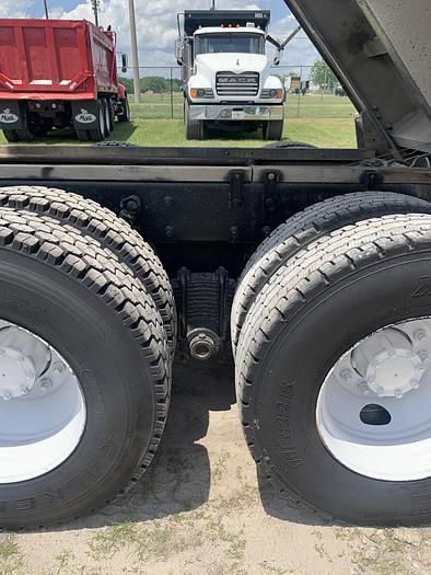 Used 1999 Mack RD 688S Tri Axl Dump Truck