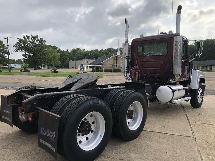 Used 2007 Mack CHN613