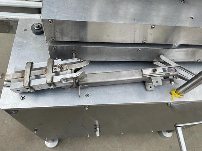 Used Capper, Ron Ungar, 8-Spindle, Cap Rotary Feeder #S744596