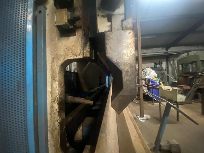 Used 1996 Durmazlar HAP30120 Hydraulic Pressbrake