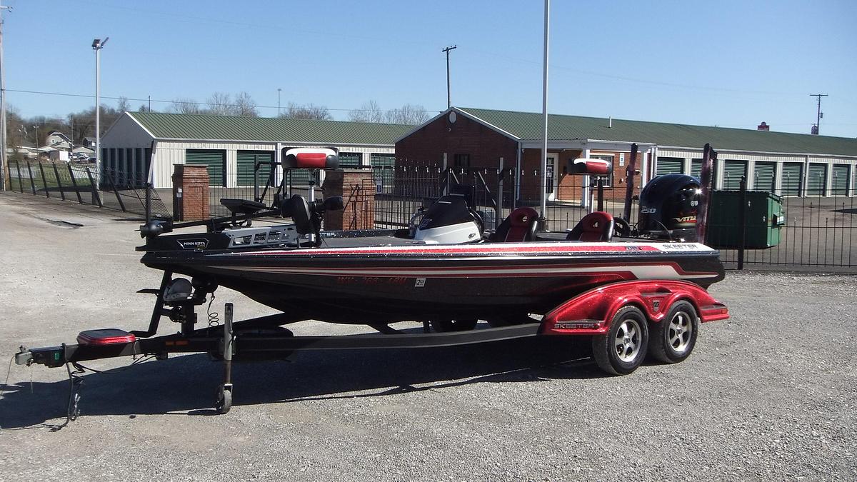 Used 2012 Skeeter Boats FX20