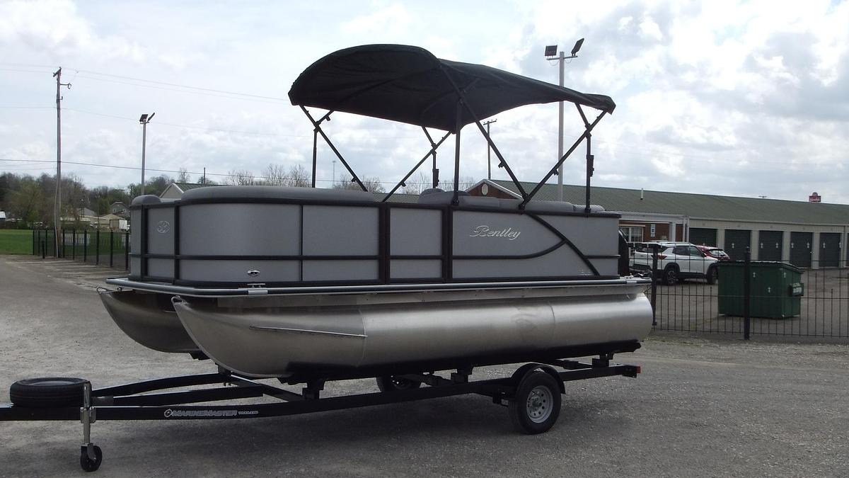 2026 Bentley Pontoons LE180