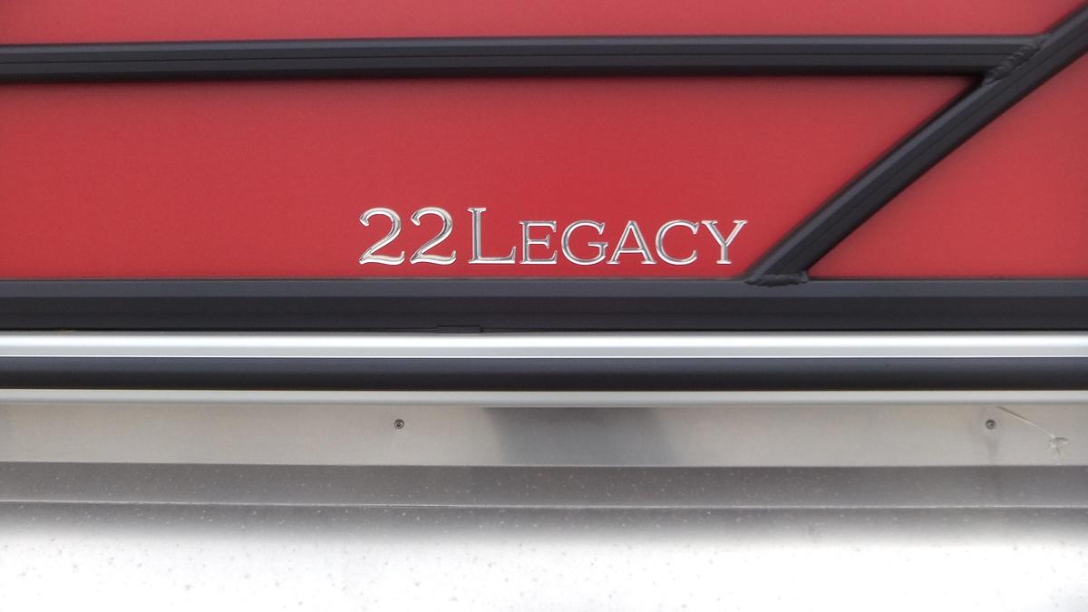 2026 Bentley Pontoons Legacy 223 Swingback